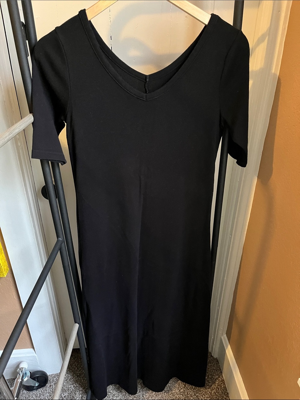 Black V-Neck Short-Sleeve Women's Dress